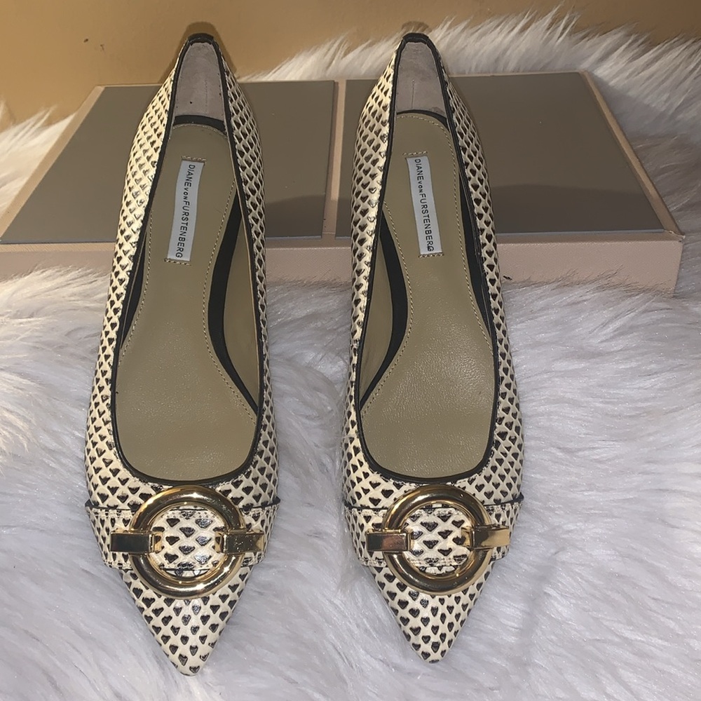 🪢 Diane Von FURSTENBERG DVF Designer Beige and Black Spotted Loafers Flats 9